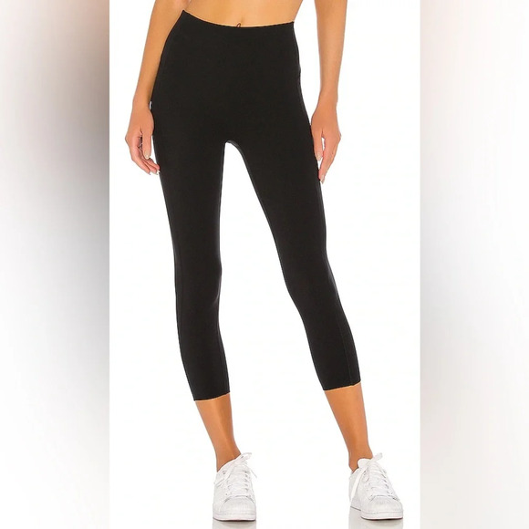 SPANX Pants - NWT $98! Spanx Cropped Icon Leggings, SZ XS, Very Black